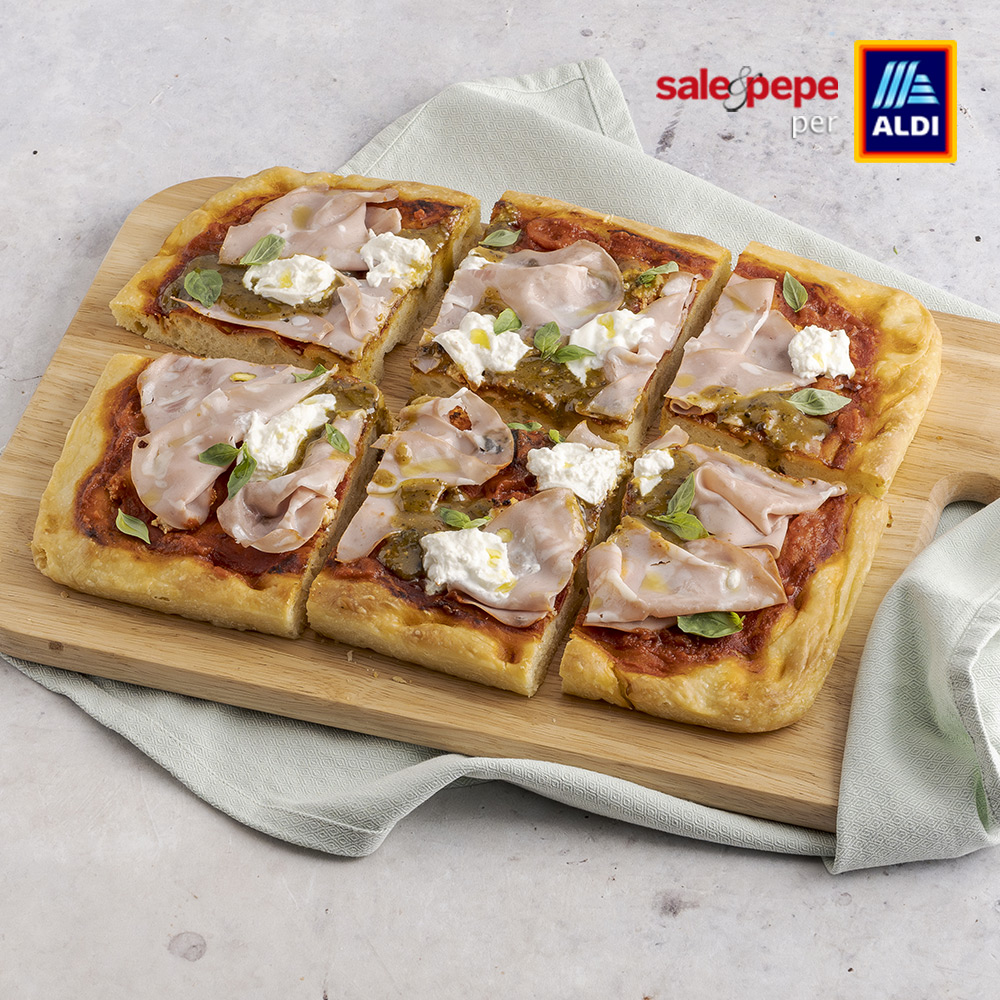 Pizza con ricotta, pistacchio e mortadella